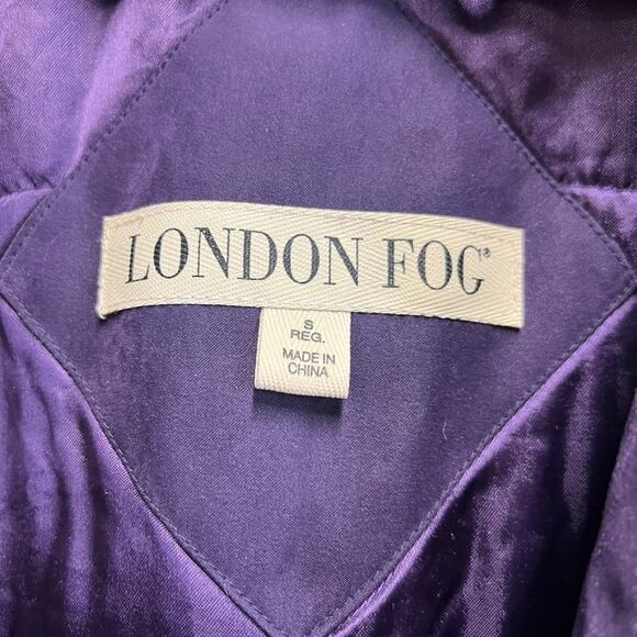 London Fog. Women’s coat, detachable liner and hood.  Small. Adjustable waist. - Picture 5 of 16